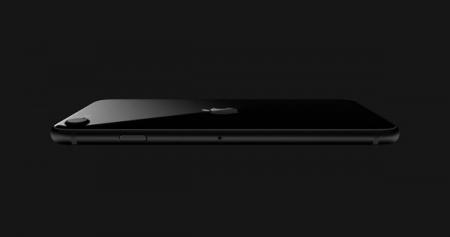 Foxconn, якобы, получила крупный заказ на производство iPhone SE 2022